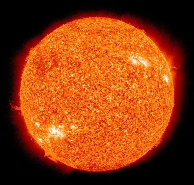 На Солнце зафиксирована мощнейшая вспышка за последние три года