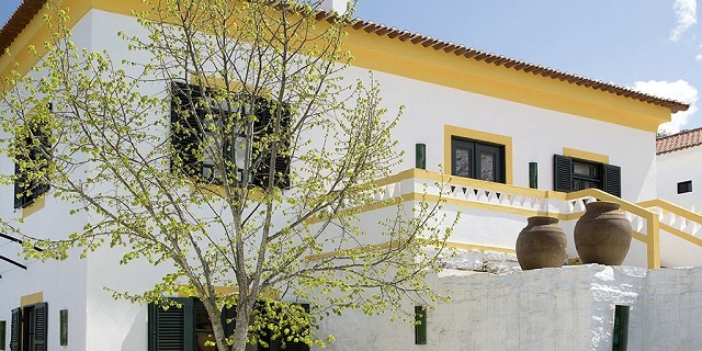 Старую португальскую винодельню архитектор из Франции превратил в эклектичный отель