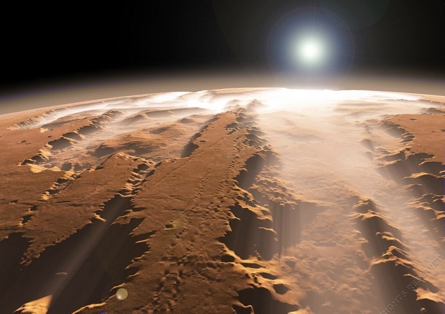 Чудеса Солнечной системы: огромный каньон на Марсе, ледяные гейзеры