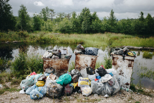 Эксперт назвал оставленный туристами мусор одной из главных проблем Байкала