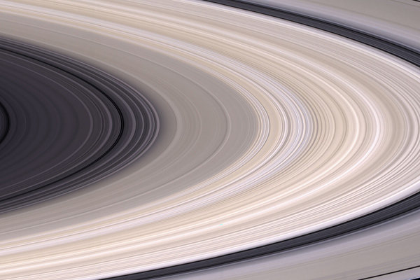 Астрономы засомневались в молодости колец Сатурна