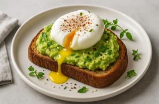 Шеф-повар открыл секрет идеальных яиц пашот дома — Едим Дома