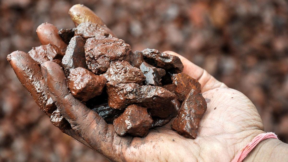 Промытая и сортированная железная руда Промытая и сортированная железная руда