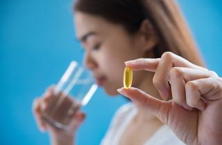 Эндокринологи: зимой солнечный свет почти не обеспечивает синтез витамина D