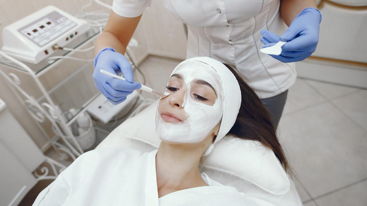 Косметолог