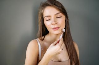 Психологи: регулярные ритуалы ухода за собой снижают напряжение