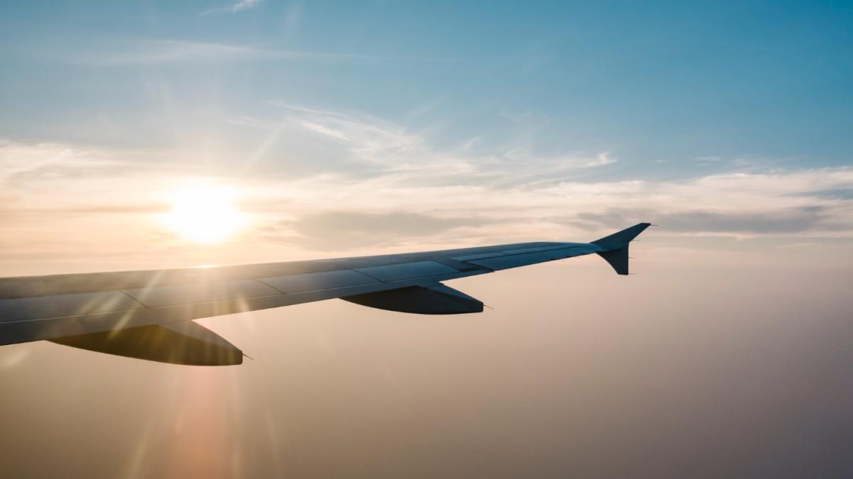 иллюминатор на самолёте