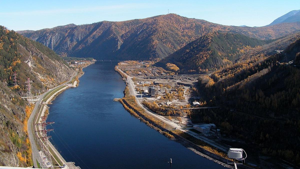 Вид с Саяно-Шушенской ГЭС