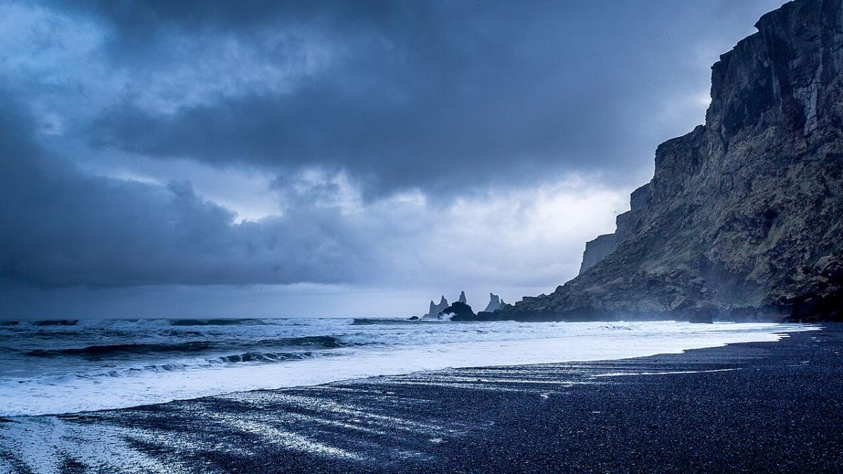 Море