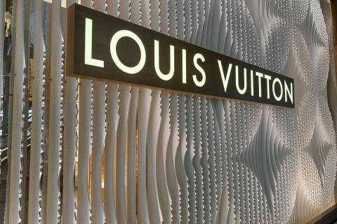 Бутик Louis Vuitton, как круизный корабль — в чем секрет новой сенсации Шанхая