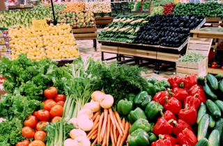 Когда питание работает как лекарство: как средиземноморская диета влияет на мочевой пузырь