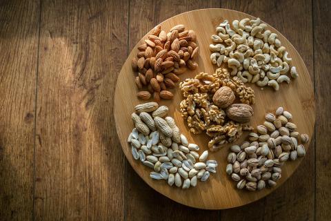 Диетологи: суперфуды с омега-3 и антиоксидантами полезны для всего организма