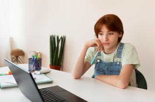 Старшие мечтали о карьерной лестнице, а зумеры строят смысл: как изменилась мотивация