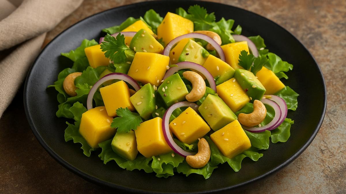 Салат с авокадо и манго Салат с авокадо и манго