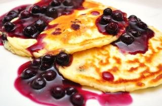 Хотел выбросить творог — но сделал это, и теперь семья просит готовить каждый день