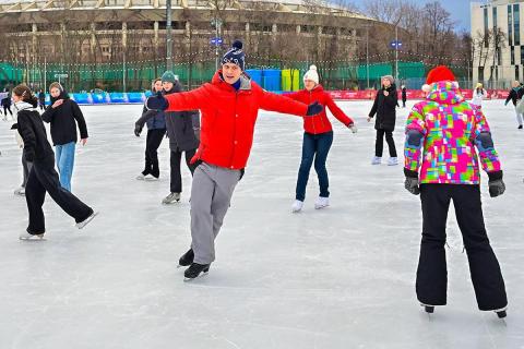 Катки в Мурманске и на Байкале вошли в зимние маршруты туристов — Москва 24