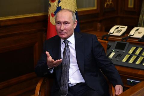 Путин: Россия делает ставку на технологии, индустрию и науку