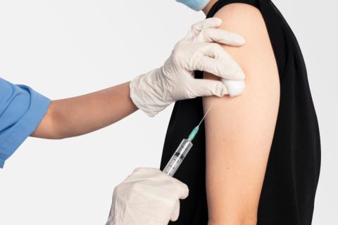 В России начнут тестировать индивидуальную вакцину от рака