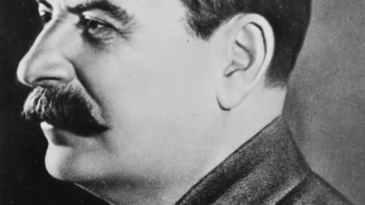 Элвис и Сталин в облаках