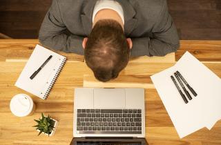 Бюджетные организации обязаны индексировать зарплаты ежегодно – Минтруд