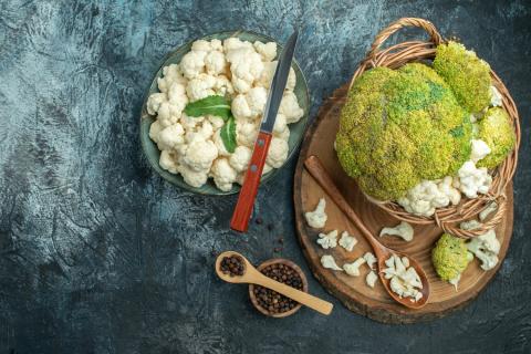 Свежая цветная капуста улучшила визуальный объём салата —  кулинары