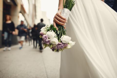 Кольца откладывают на полку: молодёжь меняет правила игры — что произошло за 4 года