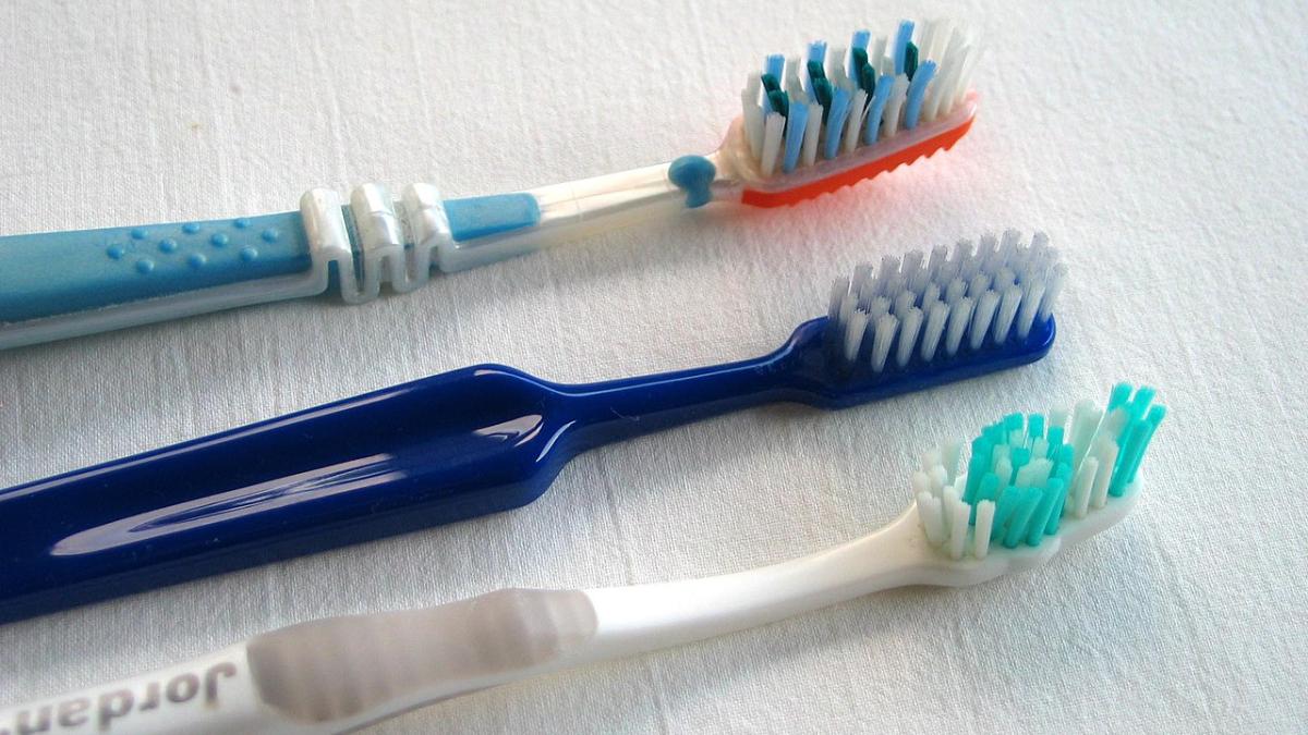 Не самый плохой выход чистить зубы с бактериями