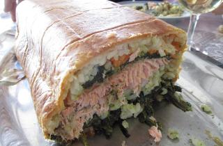 Дрожжевое тесто удержало сочность кулебяки — кулинары