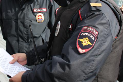 Мать из Великого Устюга пыталась подбросить наркотики сыну