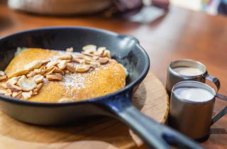 Зелень придала оладьям свежий акцент — повара