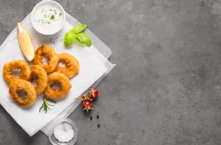 Колечки из пюре приобрели хрустящую корочку при обжарке — гастрономы