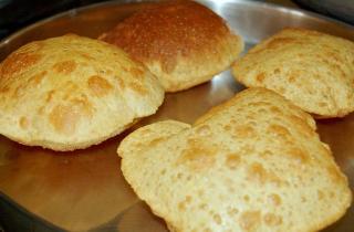 Яблоки для пышек очищают и трут на крупной терке — кулинары