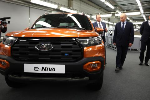 100 тысяч машин на складах: как выживает «АвтоВАЗ»