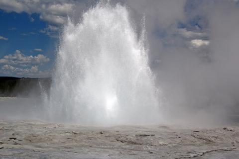 В Сибири находится крупное месторождение кипятка — как оно может конкурировать с нефтью и газом