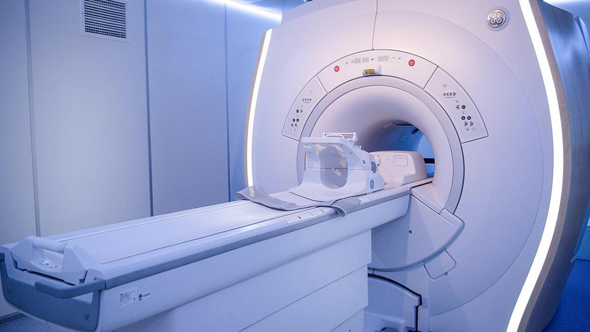 Аппарат МРТ