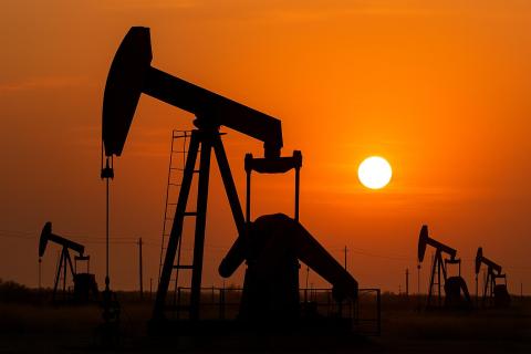 Силуанов: доля нефтегазовых доходов в бюджете России в 2025 году снизится до 22%