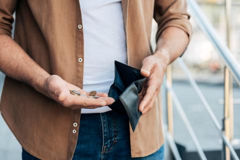 Пенсионер из Воркуты перевёл мошенникам 1,5 миллиона рублей — Комиинформ