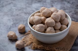 Рыбные шарики в виде кораллов поднимут настроение детям — кулинары