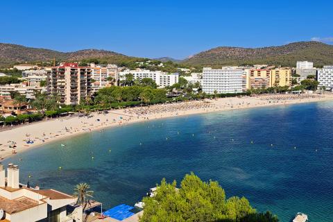 Майорка запретила въезд туристам в центр на авто