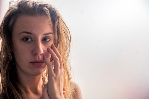 Почему сегодняшняя молодежь кажется такой ранимой — и при чем тут ложка