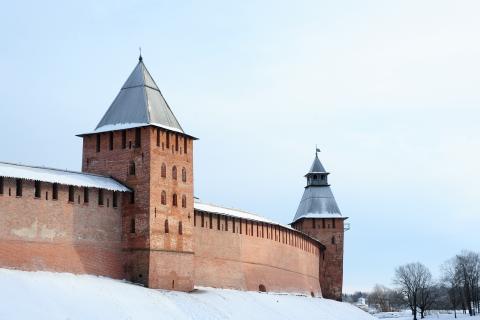 Гусли, танцы и футболки: Новгород готовит такую дискотеку, что туристы в панике меняют планы