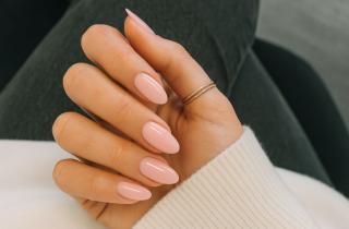 Минимализм на кончиках пальцев: маникюр, который выглядит дороже, чем стоит