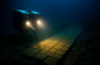 Это озеро переписывает карту прямо на глазах — о чём рассказала Иссык-Кульская Атлантида