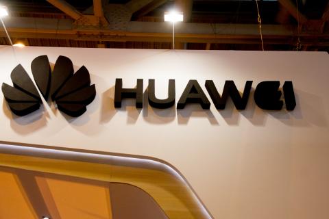 В России стартовали продажи HUAWEI Pura 80 с поддержкой голосового помощника Алиса