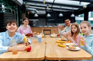 В Карелии предложили расширить линейку школьного питания за счёт форели — Парфенчиков