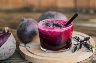 Кровь бежит быстрее уже после одного стакан: что за напиток оживляет мозг не хуже аптечных препаратов