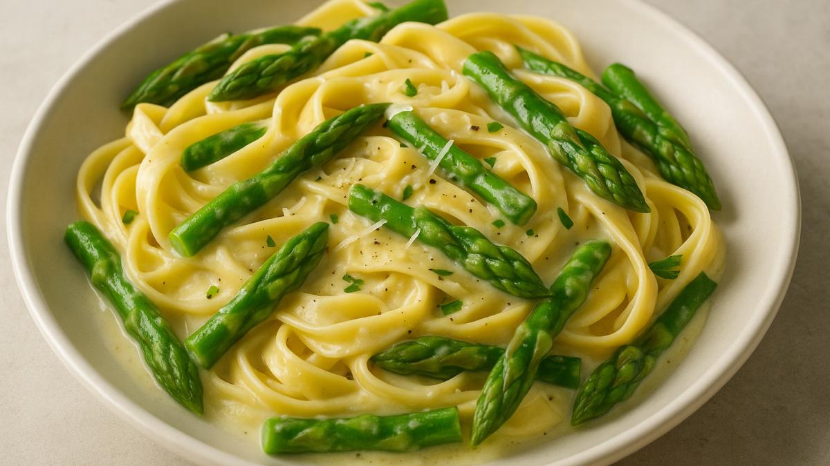 Паста со спаржей и сливочным соусом Паста со спаржей и сливочным соусом