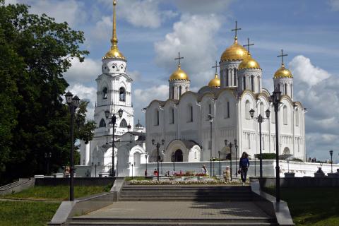 Средняя стоимость ночи в отелях России на ноябрьские праздники достигла 5,5 тысячи рублей