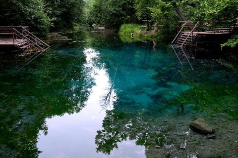 Боливийское солёное озеро, превращающееся в зеркало