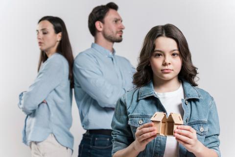 Учёные из Китая и США: развод родителей замедляет развитие детей 3–5 лет  Исследование: у дошкольников из неполных семей развитие на 21% ниже нормы